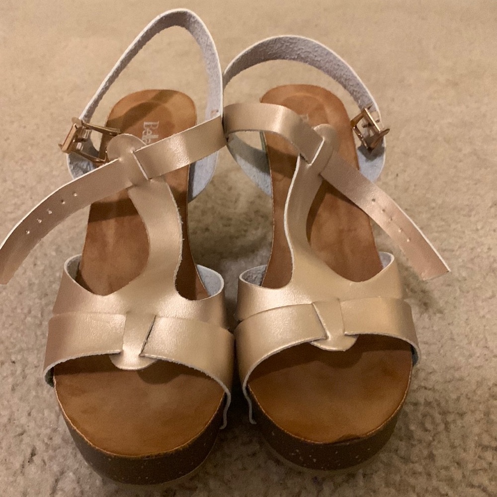 Bella Marie Tan/Floral Wedges